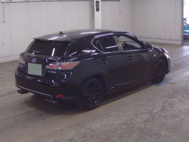 Lexus CT200h