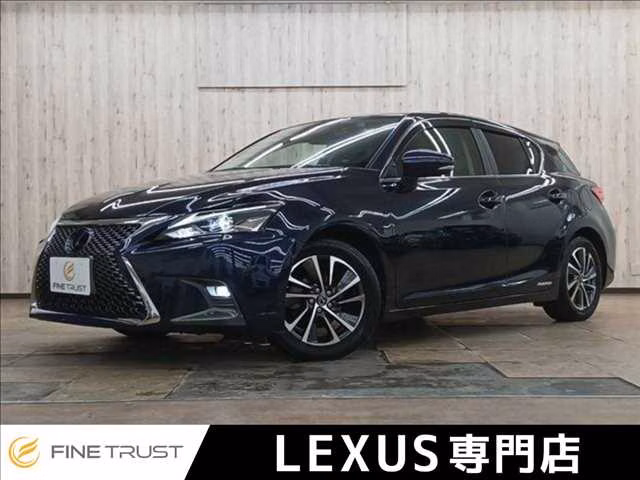 Lexus CT200h