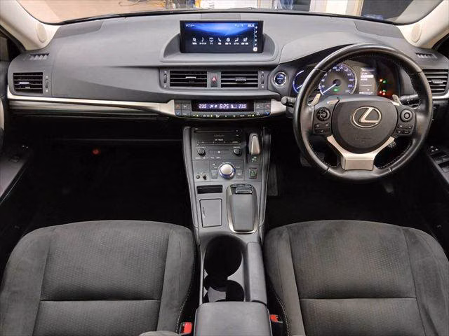 Lexus CT200h