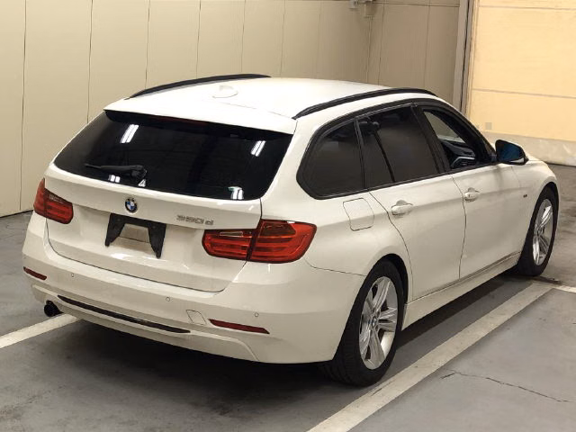 BMW 3-SERIES