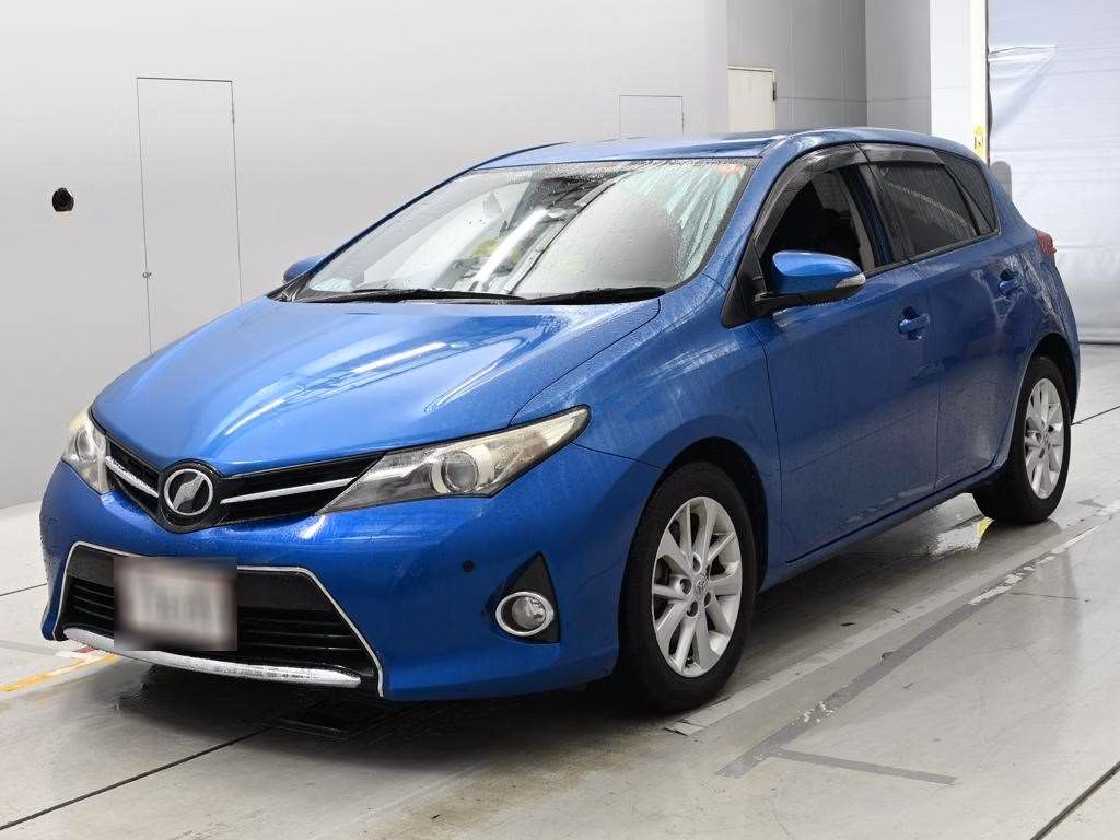 TOYOTA AURIS