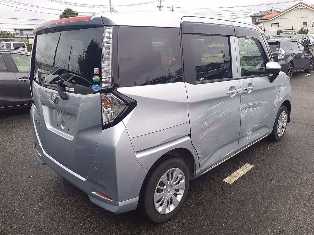 TOYOTA TANK