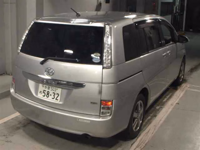 TOYOTA ISIS