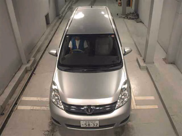 TOYOTA ISIS