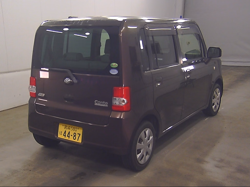 DAIHATSU MOVE CONTE
