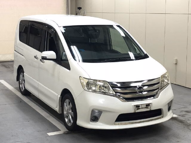 NISSAN SERENA