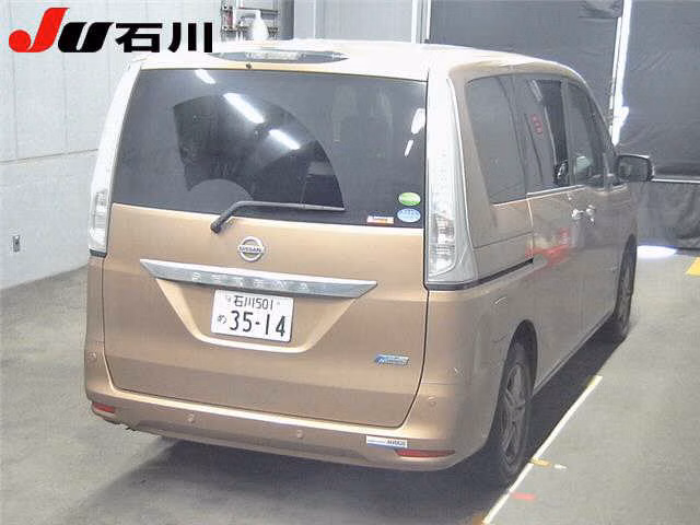 NISSAN SERENA