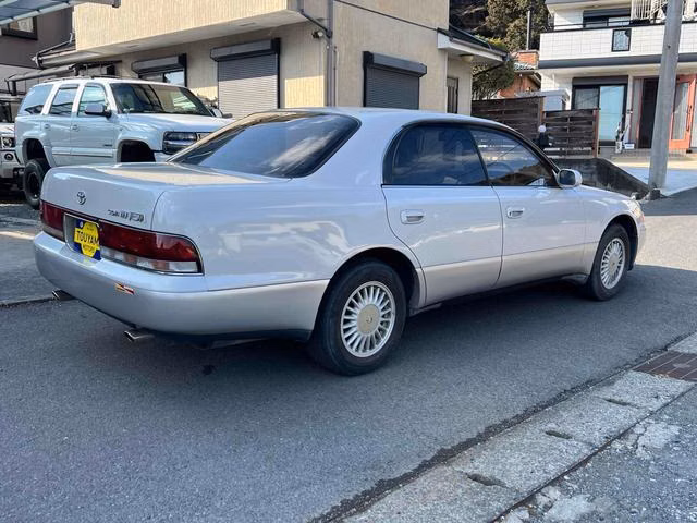 Toyota Crown Majesta