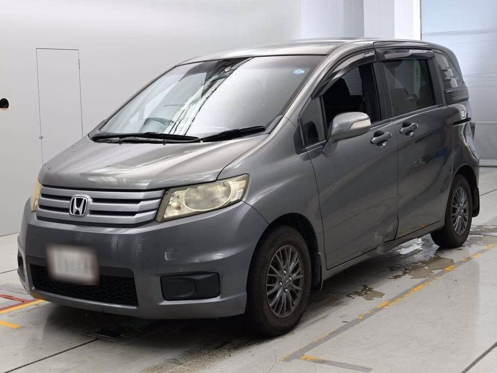 HONDA FREED SPIKE