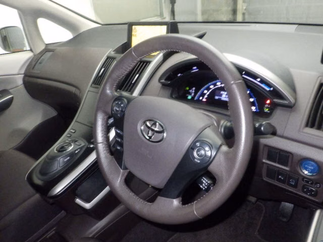 TOYOTA SAI