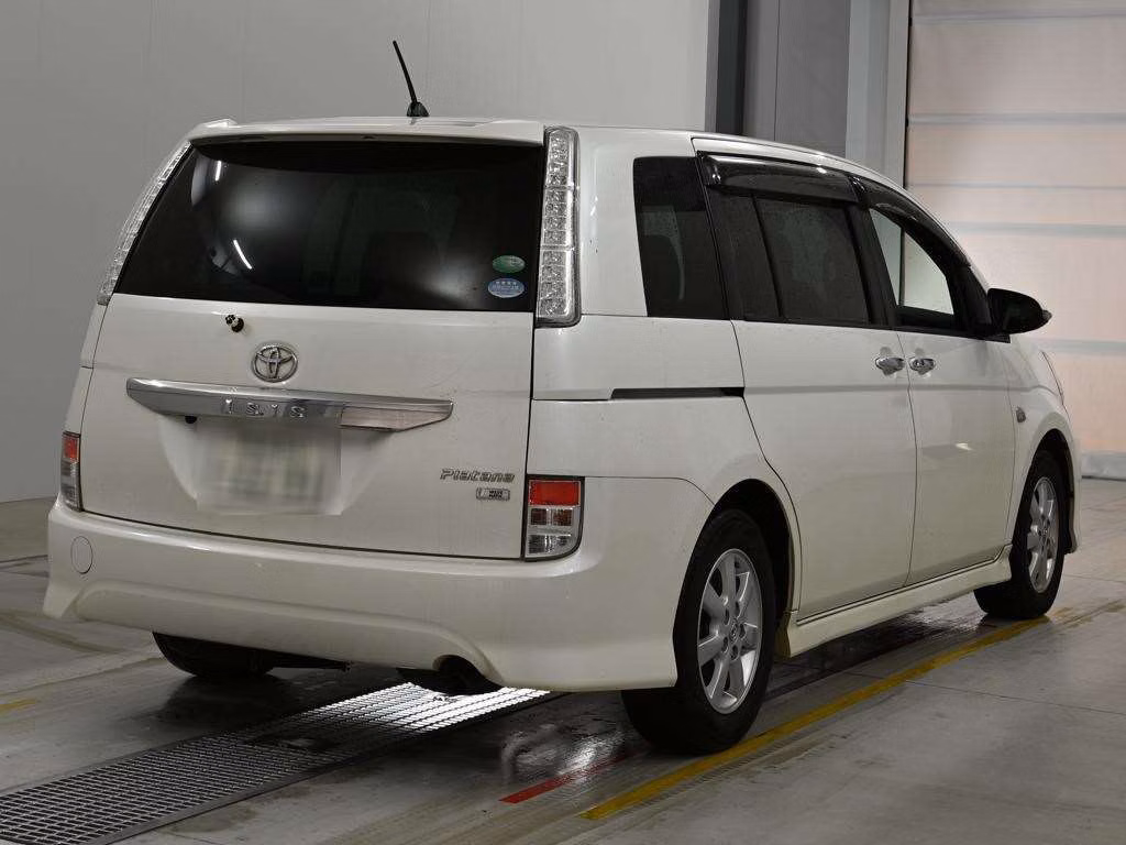 TOYOTA ISIS