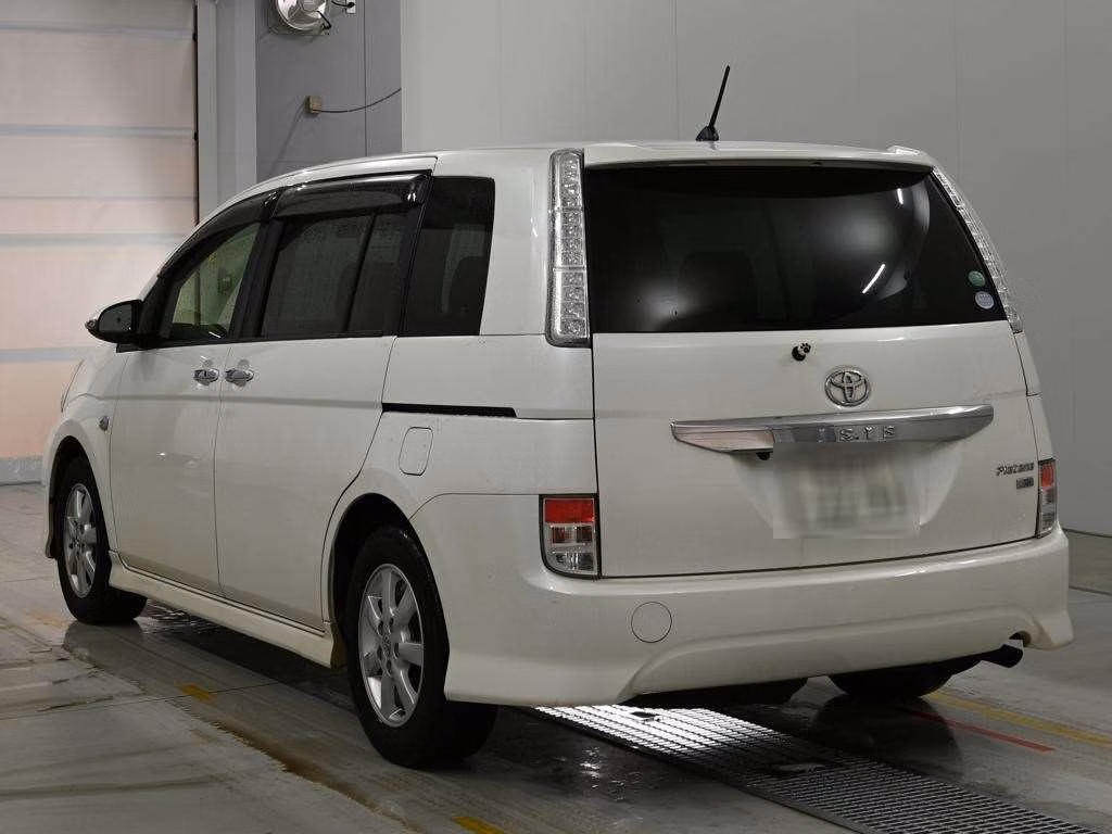 TOYOTA ISIS