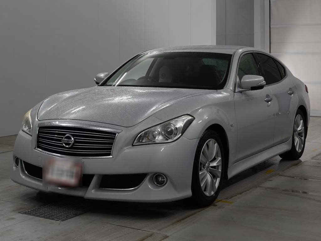 NISSAN FUGA