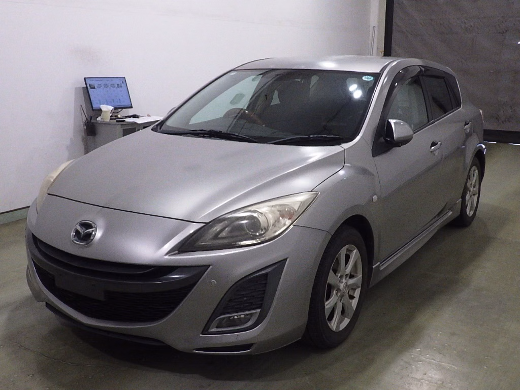 MAZDA AXELA