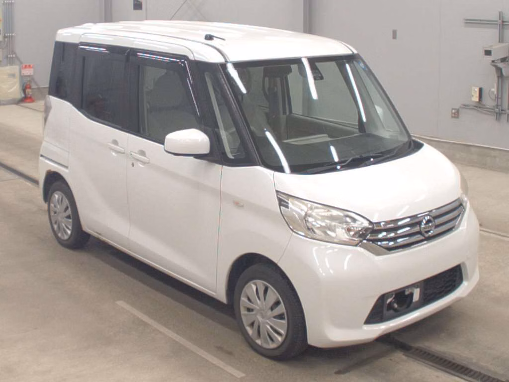 NISSAN DAYZ ROOX