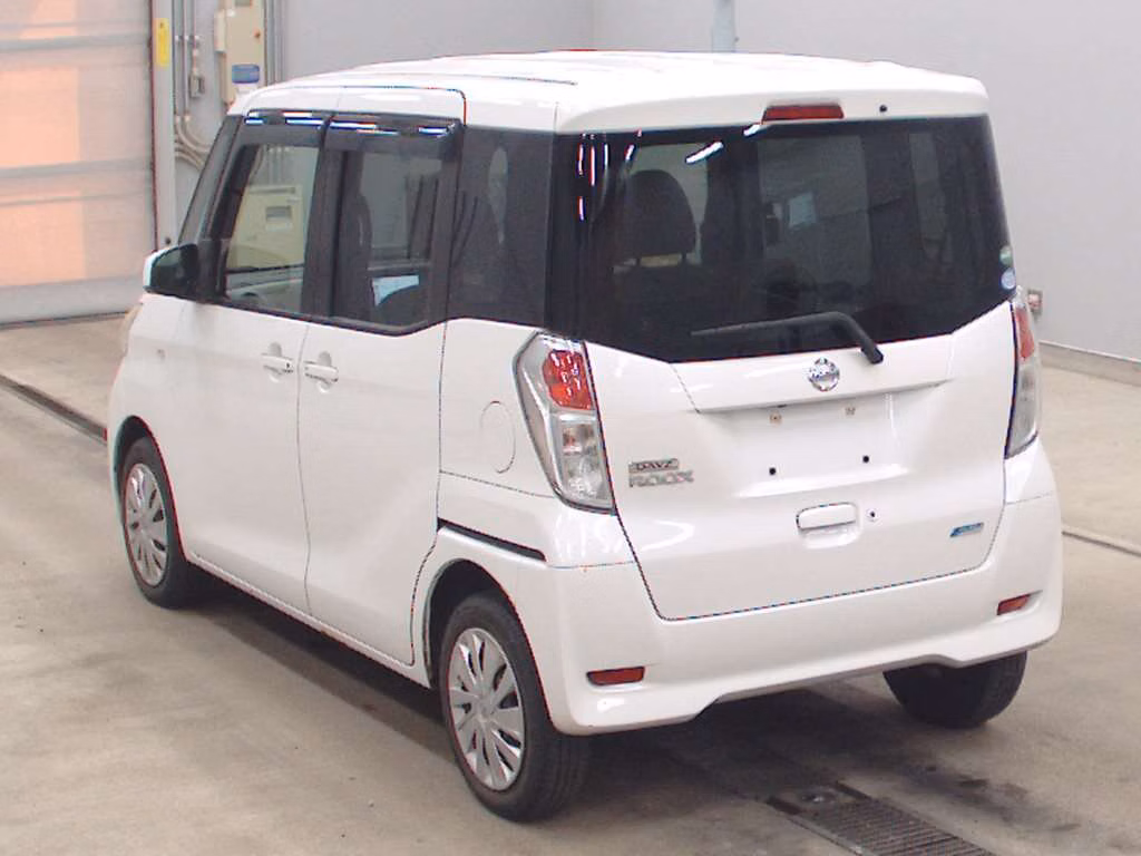 NISSAN DAYZ ROOX
