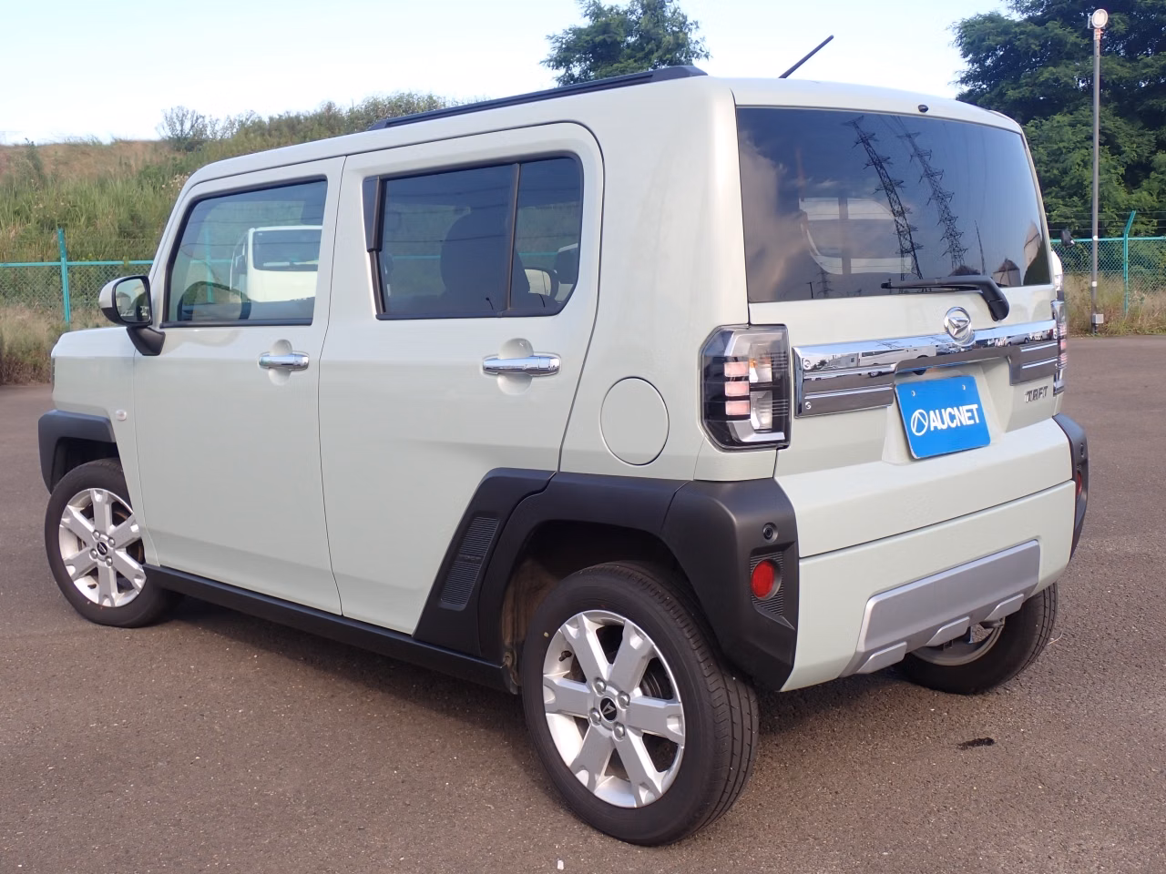 DAIHATSU TAFT