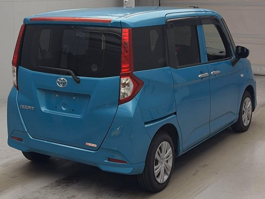 TOYOTA ROOMY