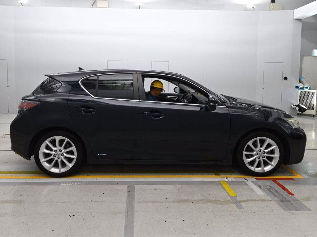 LEXUS CT200H