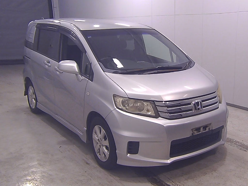 HONDA FREED SPIKE