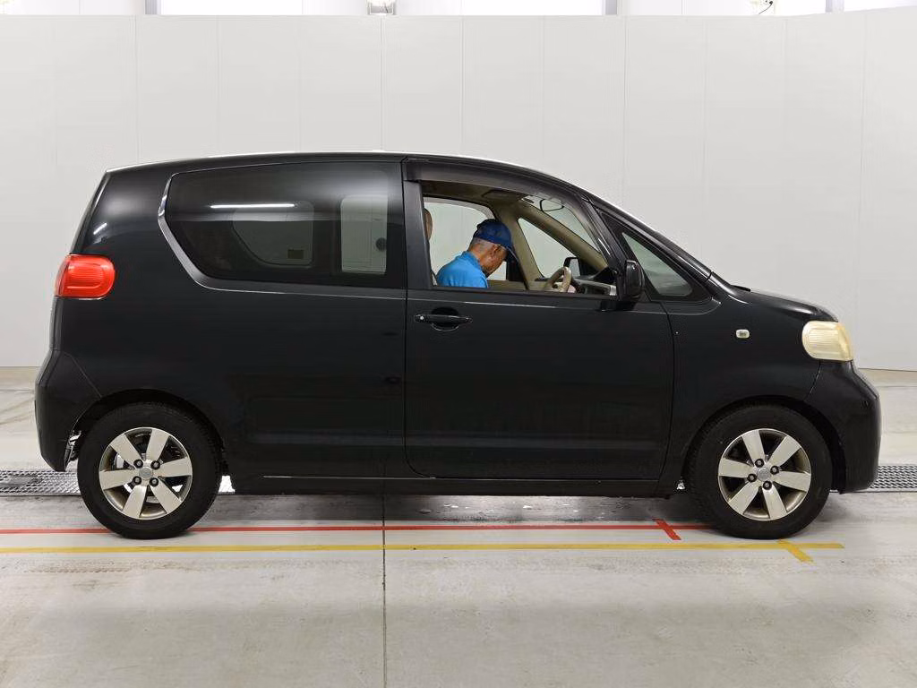 TOYOTA PORTE