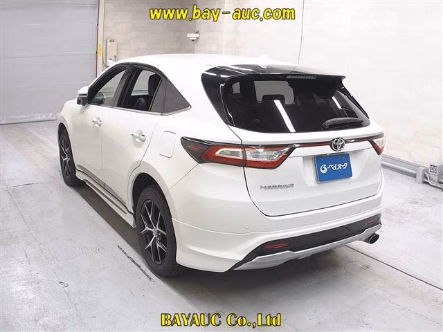 TOYOTA HARRIER