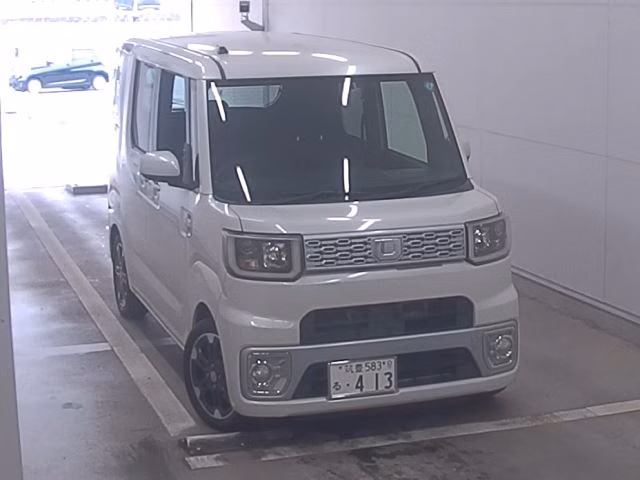 DAIHATSU WAKE