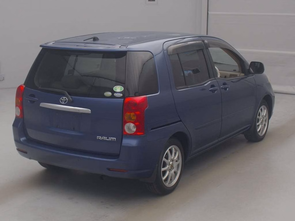 TOYOTA RAUM