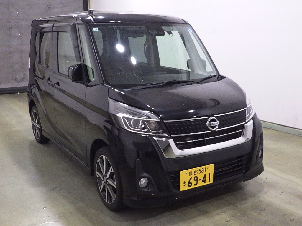 NISSAN DAYZ ROOX
