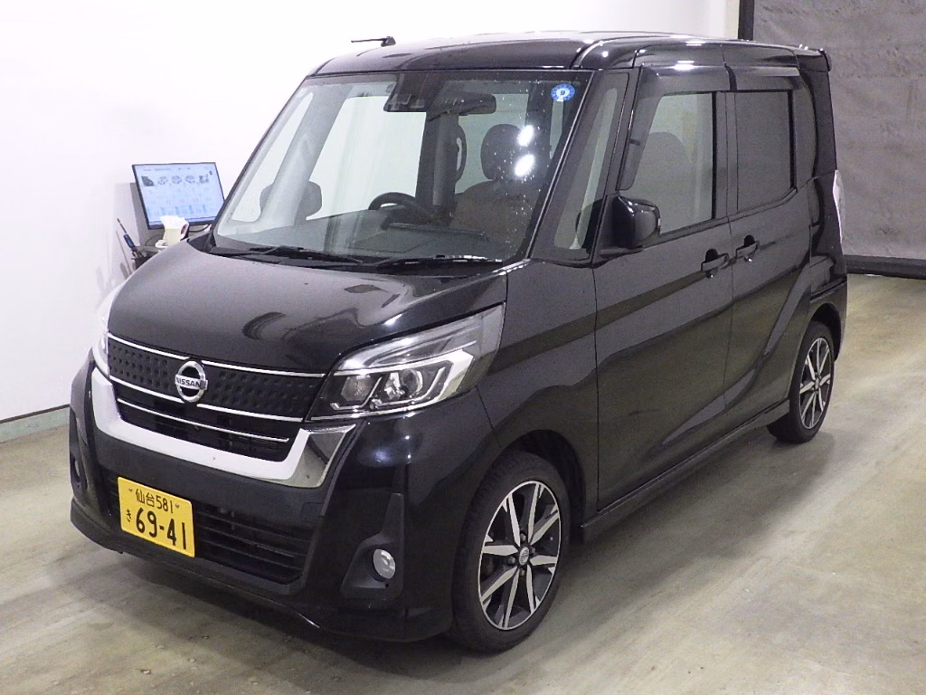 NISSAN DAYZ ROOX