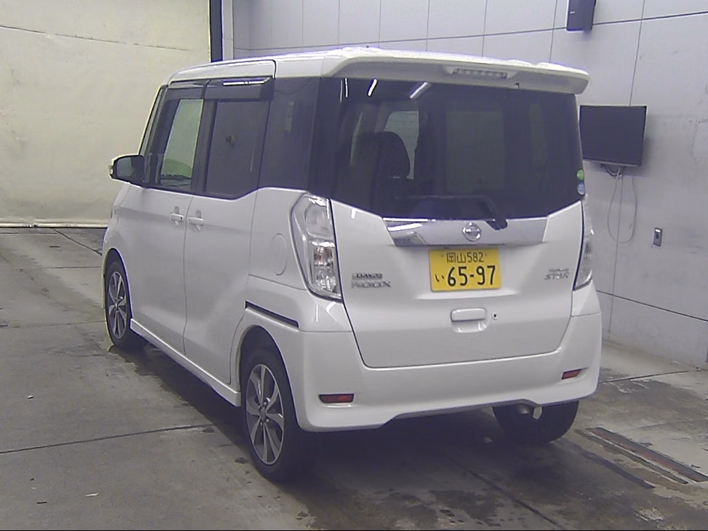 NISSAN DAYZ ROOX