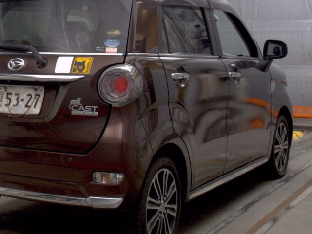 DAIHATSU CAST