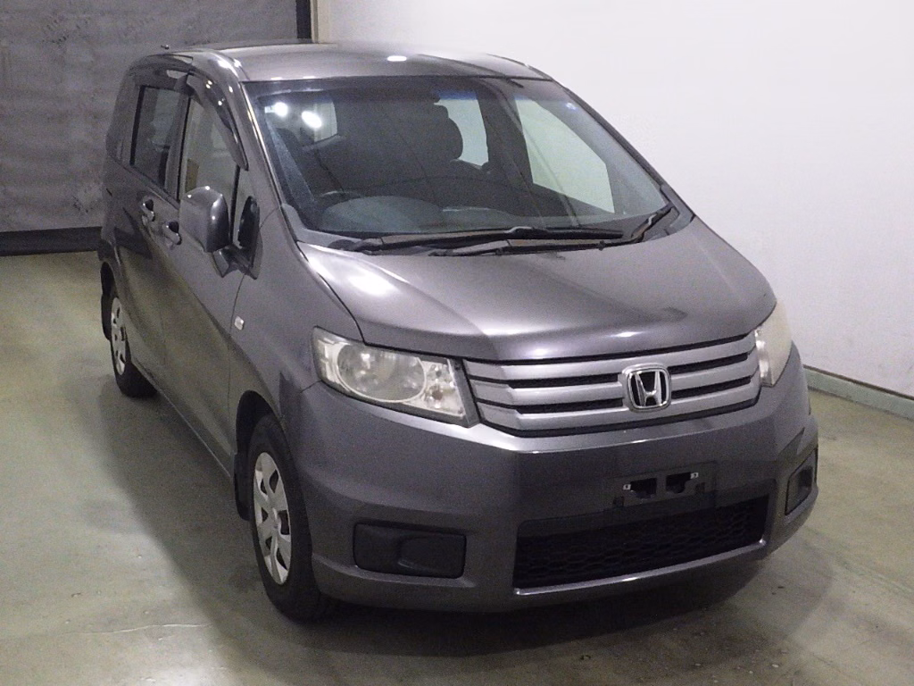 HONDA FREED SPIKE