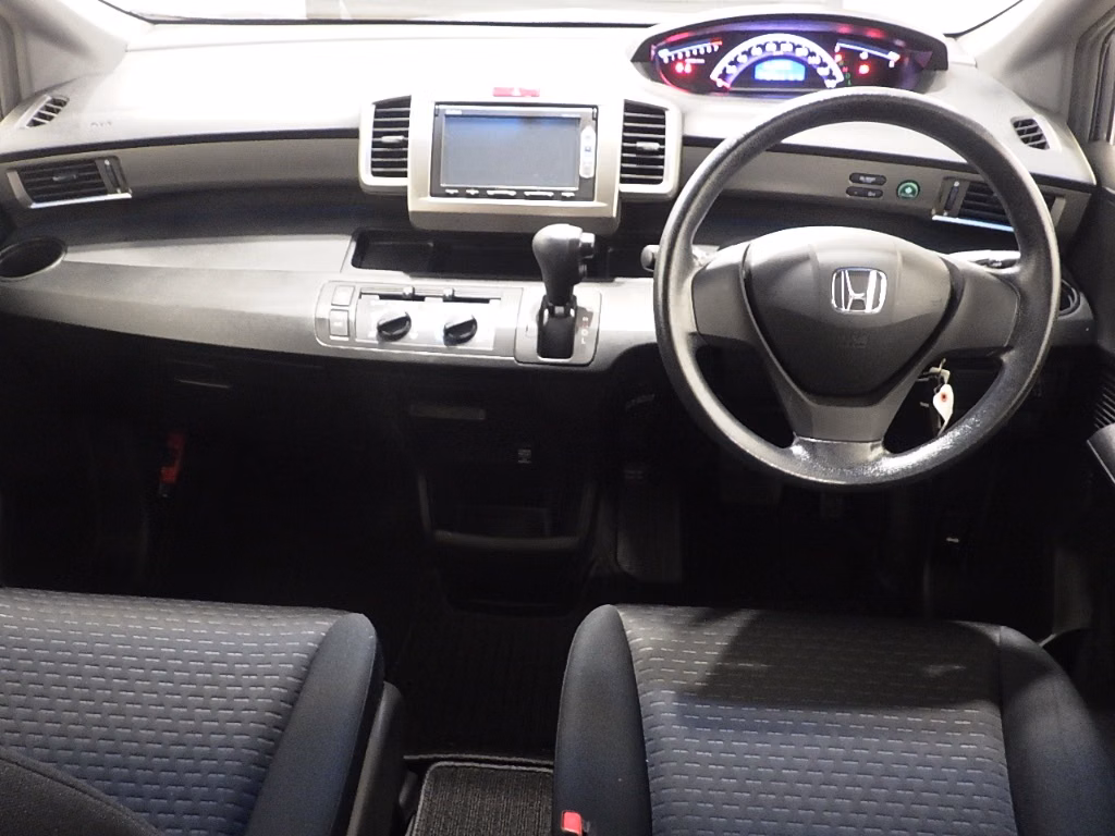 HONDA FREED SPIKE