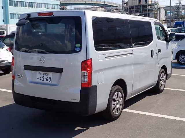 NISSAN NV350 CARAVAN