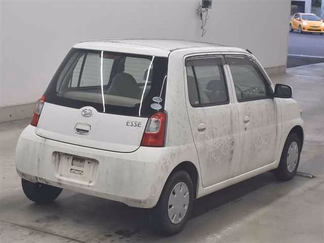 DAIHATSU ESSE