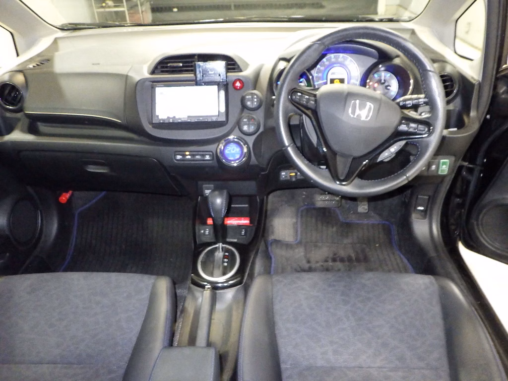 HONDA FIT SHUTTLE