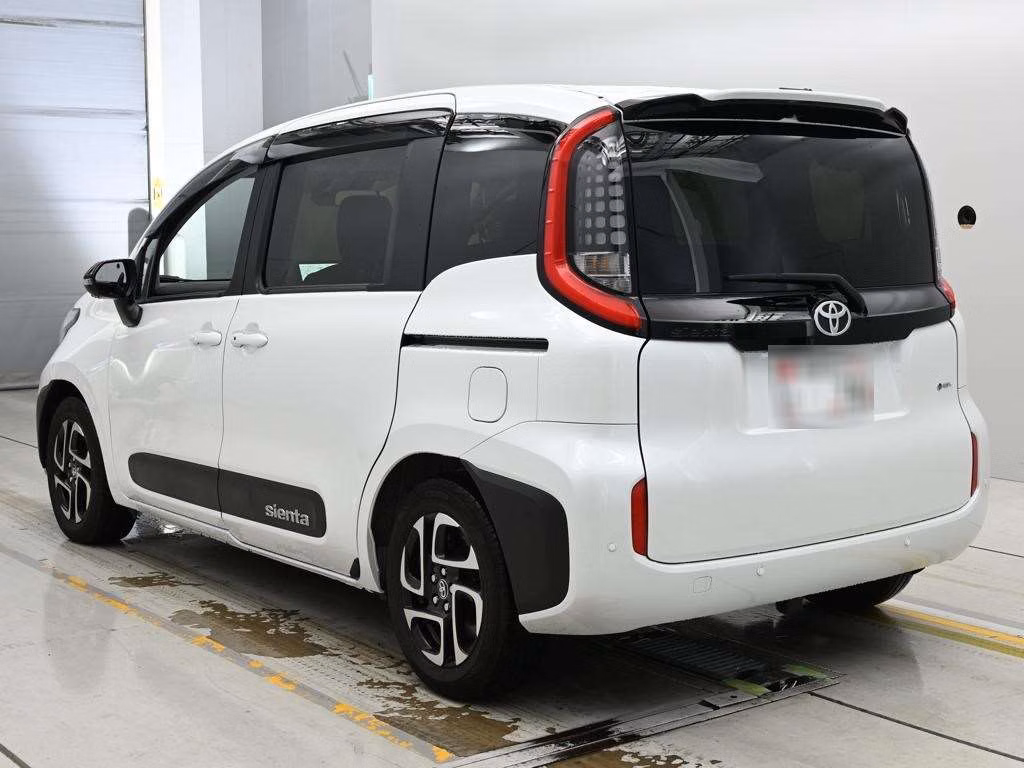 TOYOTA SIENTA