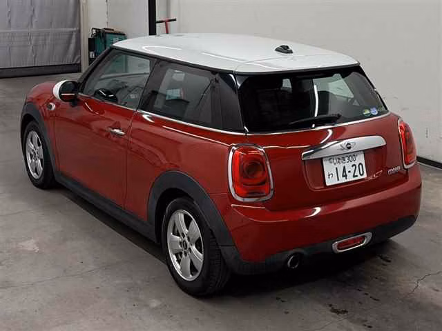MINI HATCH
