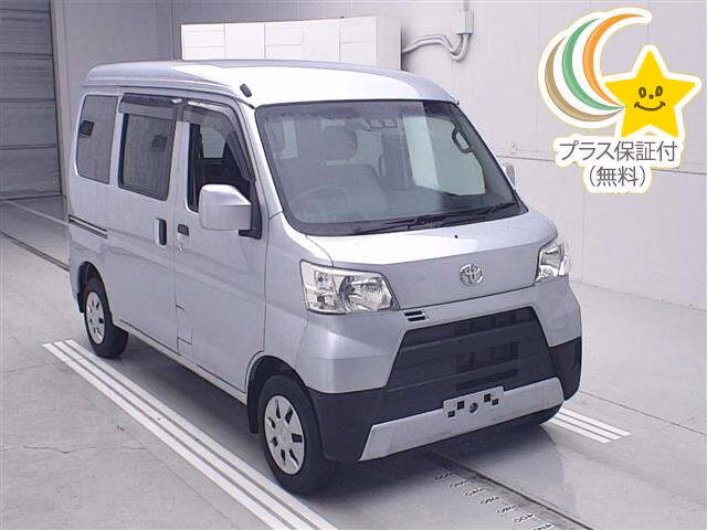 TOYOTA PIXIS VAN