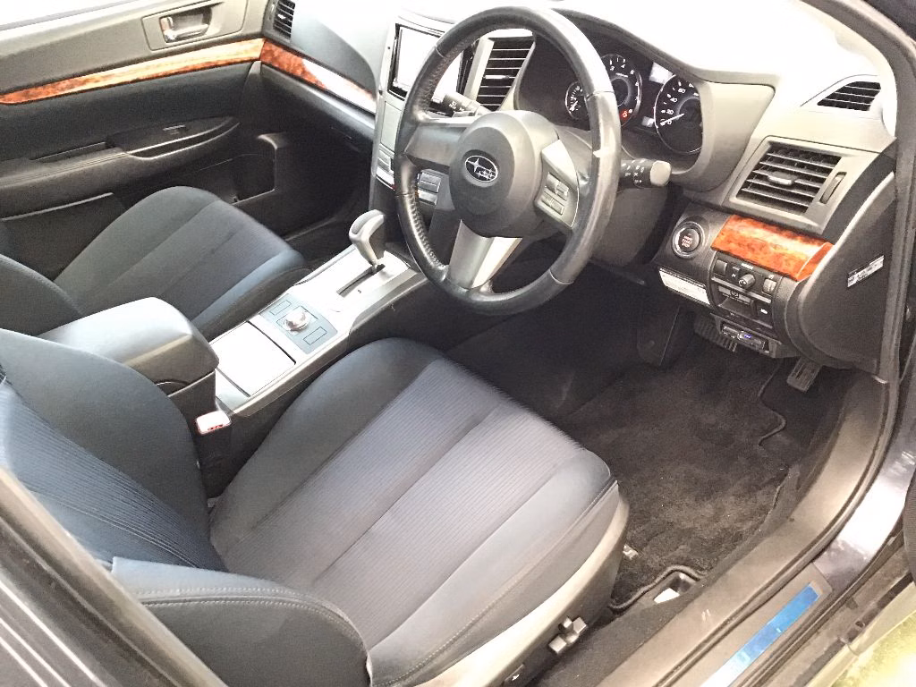 SUBARU LEGACY