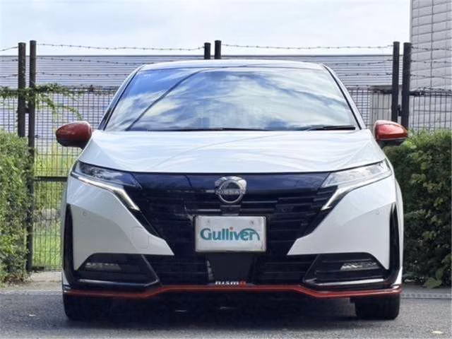 Nissan Aura