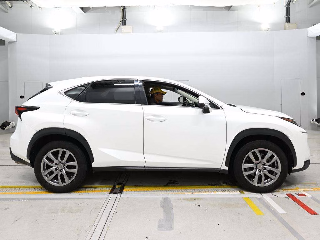 LEXUS NX200T