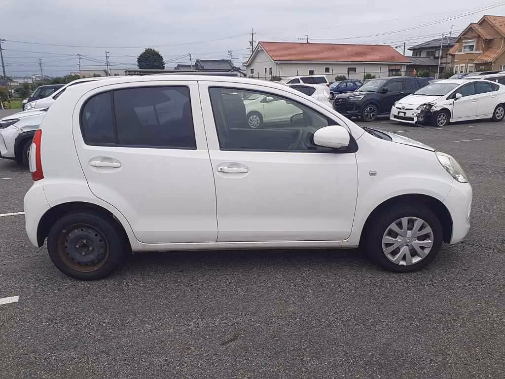 TOYOTA PASSO