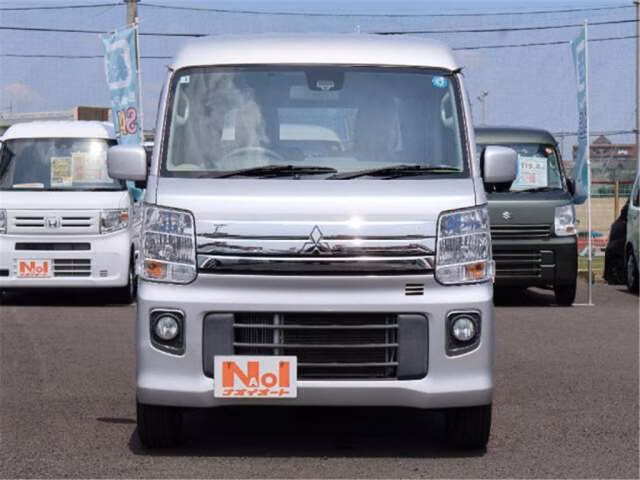 MITSUBISHI TOWN BOX