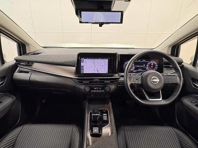 Nissan Aura
