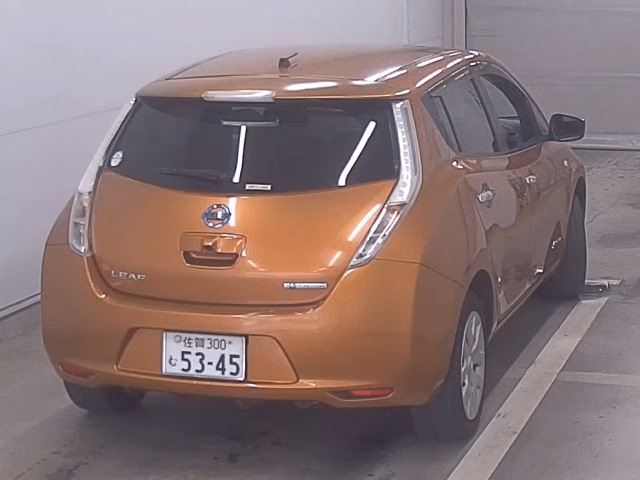 NISSAN LEAF