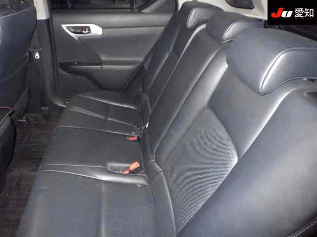 Lexus CT200h