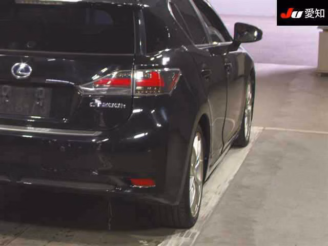 Lexus CT200h