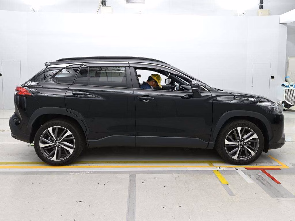 TOYOTA COROLLA CROSS